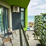 Iris Alessi Pool & Appartement