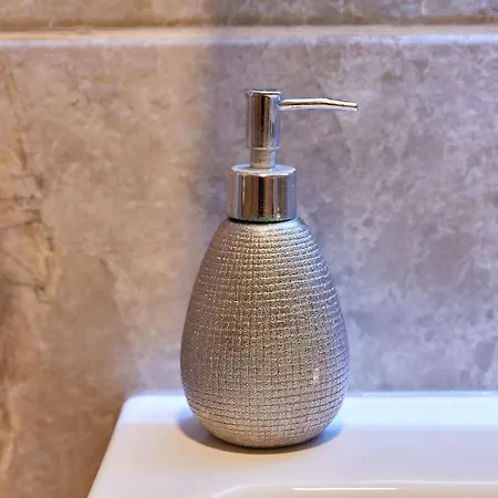 Apartment Iris By Alz Navodari